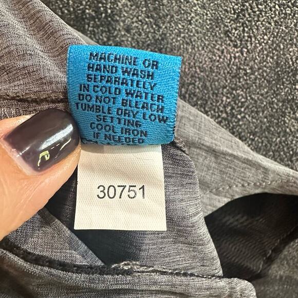 NEW V46 Vintage 1946 Mens FISHER Performance Cargo Shorts Size 33 (DD) - Picture 8 of 8